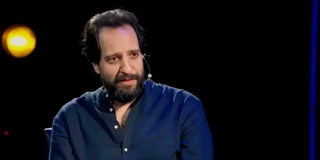 أحمد أمين: نصيحة مني لكل الناس.. اكتب واسخر من نفسك عشان تتجاوز