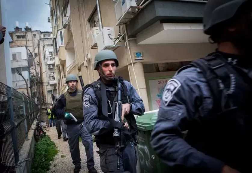 شرطة الاحتلال الإسرائيلي تفرض غرامات على المركبات بحي الشيخ جراح في القدس