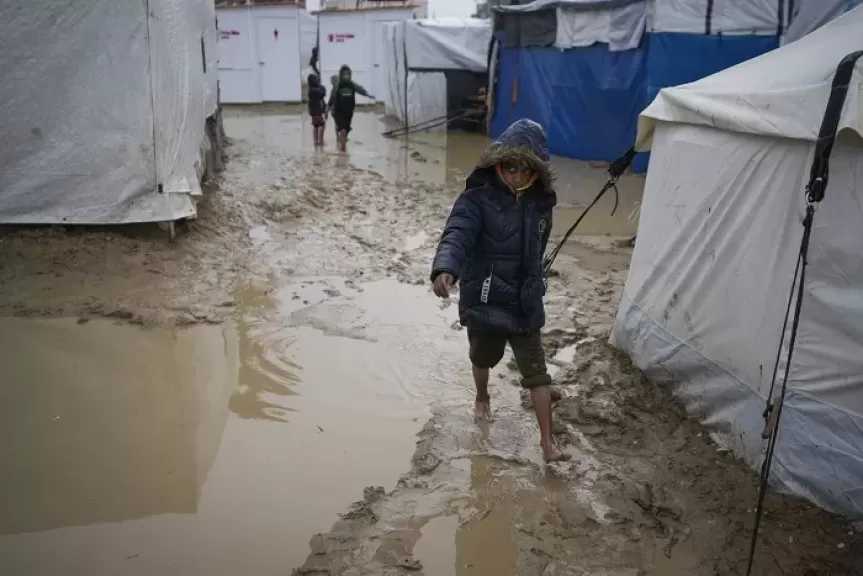 22 ألف خيمة تضررت.. نحو 1.5 مليون نازح يعيشون أوضاعا قاسية بغزة