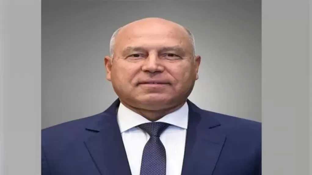وزارة الصناعة تنفي وجود أي حساب رسمي للفريق كامل الوزير على مواقع التواصل الاجتماعي