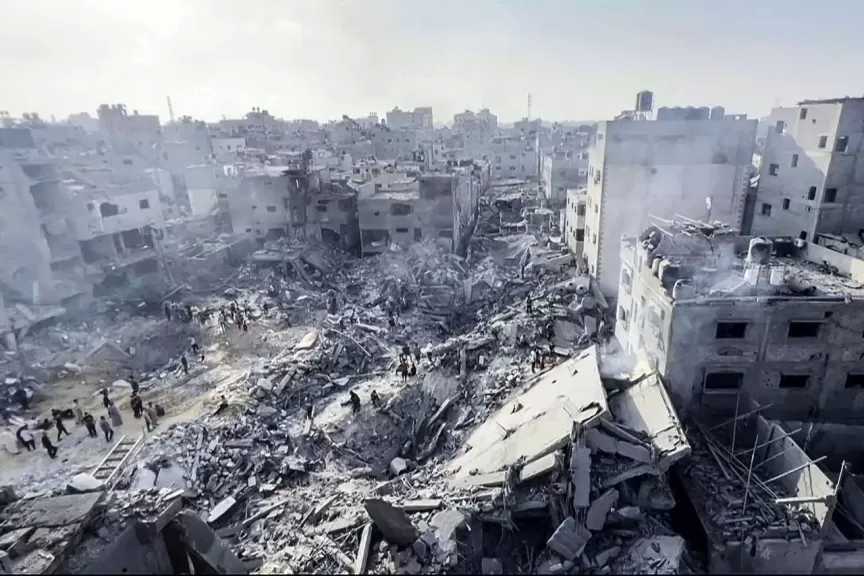 يديعوت أحرنوت: واشنطن طلبت من إسرائيل تحمل مسئولية إزالة الدمار في غزة