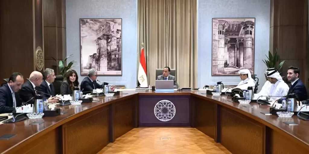 رئيس الوزراء يلتقي الرئيس التنفيذي لشركة ”المانع” القابضة القطرية