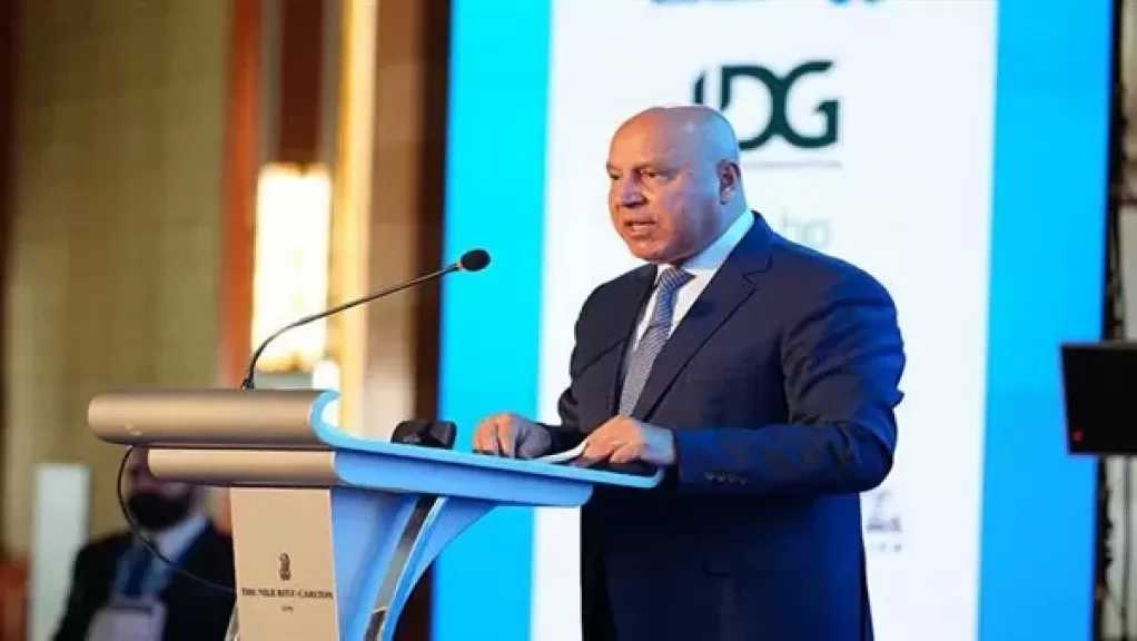 وزير الصناعة يتفقد التشغيل التجريبي لمحطة حاويات ”هاتشيسون” بميناء العين السخنة.. اليوم