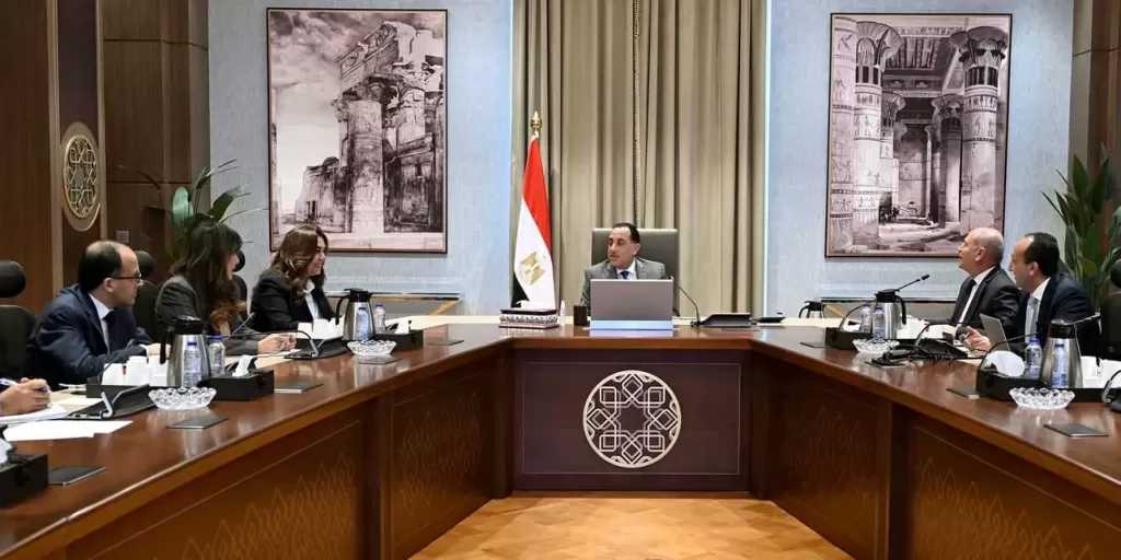 رئيس الوزراء يتابع تنفيذ مُخرجات اللجنة الاستشارية للتنمية العمرانية وتصدير العقار