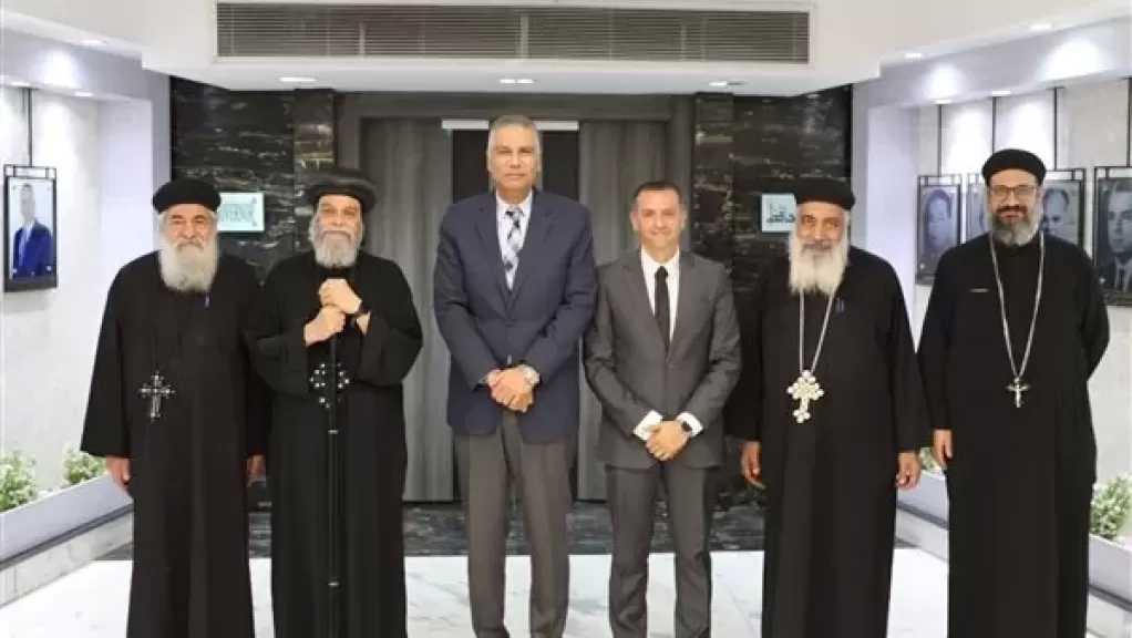 محافظ أسوان يُنسق مع الكنيسة لاستقبال قداسة البابا تواضروس الثاني.. صور