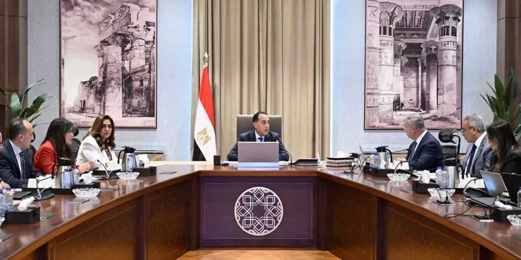 رئيس الوزراء: 9 مشروعات طرق قيد التنفيذ حاليًا بإجمالي أطوال تصل إلى 117 كيلومترًا