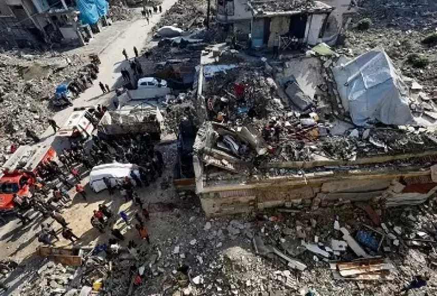 جيش الاحتلال يتوغل في دير البلح ويقصف مناطق عدة شرق قطاع غزة