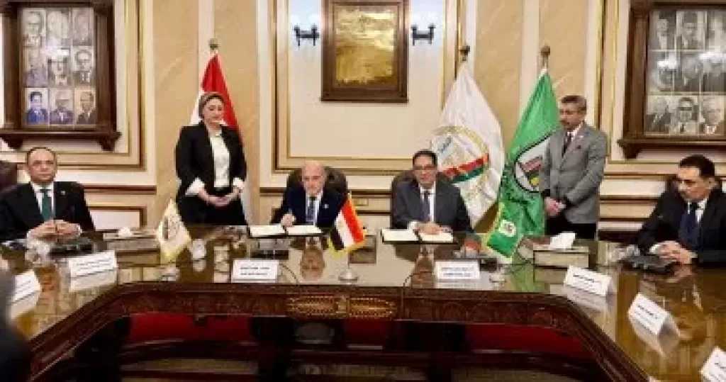 توقيع بروتوكول تعاون بين النيابة الإدارية وجامعة القاهرة