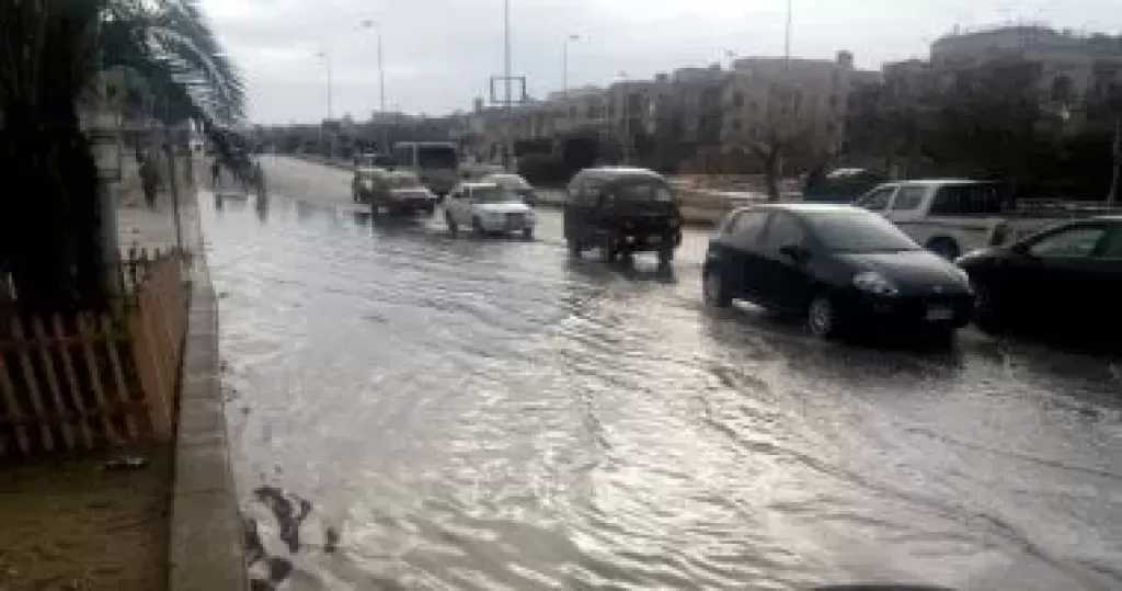 جهاز القاهره الجديدة يعلن انتهاء أعمال إصلاح كسر خط الطرد وبدء تشغيل المحطة