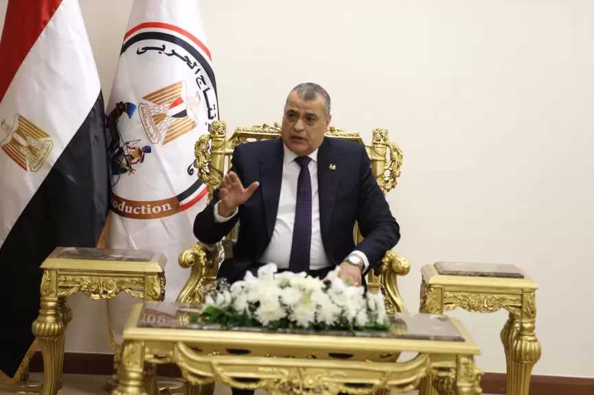 وزارة الإنتاج الحربي تنظم معرضا لمنتجات قطاع الأسرة بمبنى رئاسة هيئة النقل العام