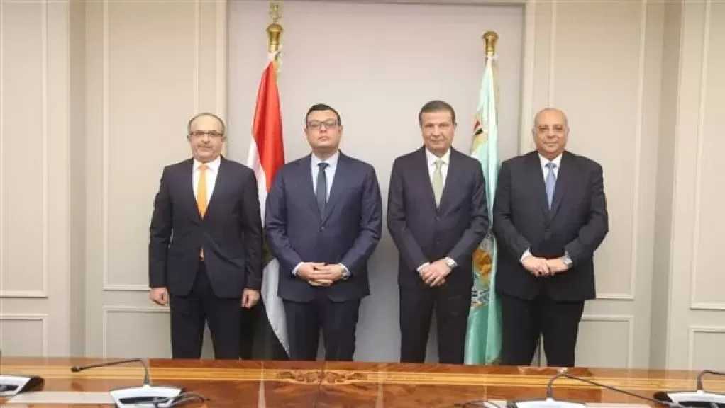 وزيرا الزراعة والإسكان يشهدان توقيع عقد اتفاق بين بحوث الصحراء و”المقاولون العرب”