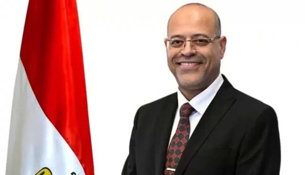 وزير العمل يعلن صرف 299.2 مليون جنيه يستفيد منها 199,524 عاملًا على مستوى 27 محافظة