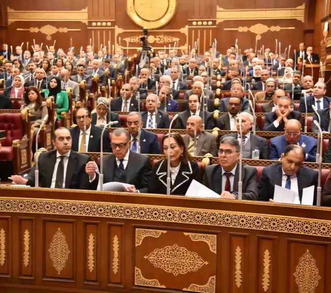 رئيس الشيوخ يرفع الجلسة العامة والانعقاد غدا لمناقشة الضريبة على العقارات المبنية