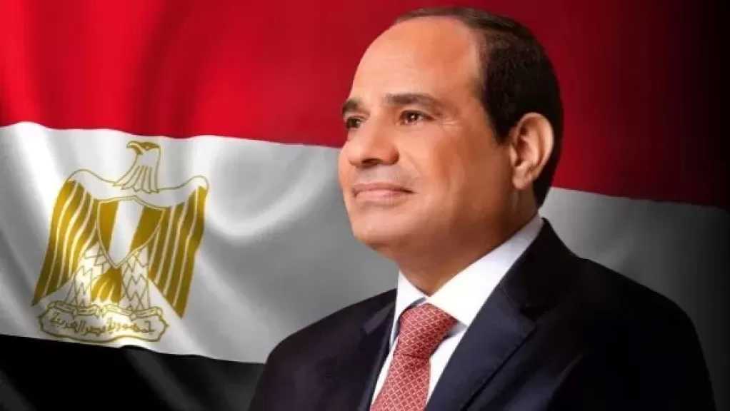 الرئيس السيسي يطلع على خطة دعم وتطوير شبكات المحمول وتغطية الإنترنت