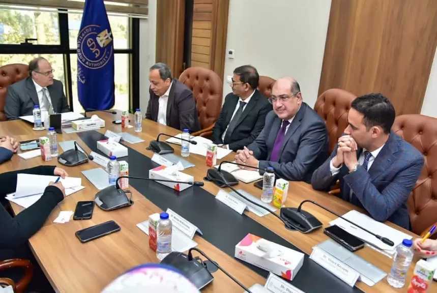 رئيس هيئة الدواء يبحث مع ممثلي جيبتو فارما وشيلبا وبيوميد إيجيبت سبل توطين صناعات الدواء المتقدمة وأدوية الأورام