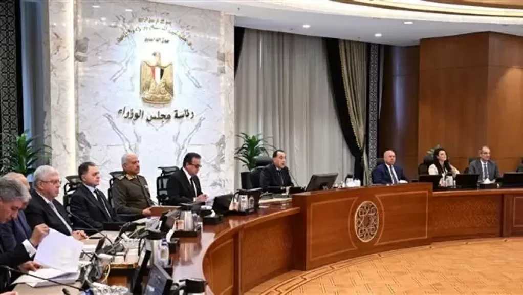 مدبولي: التوسع في توطين صناعة أجهزة الاتصالات ضمن استراتيجية شاملة لتوطين الصناعات