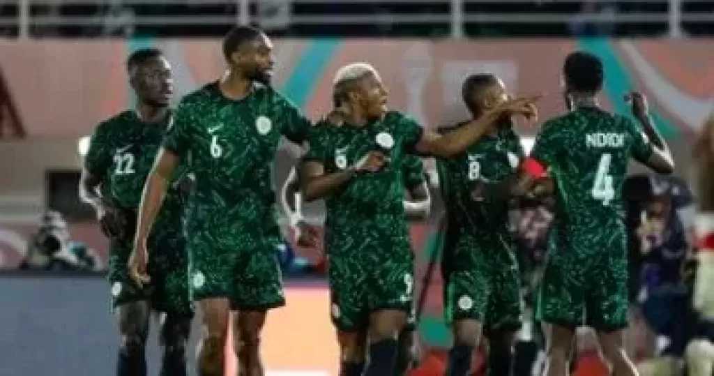 أزمة جديدة تضرب منتخب نيجيريا قبل قمة الجزائر في أمم أفريقيا 2025