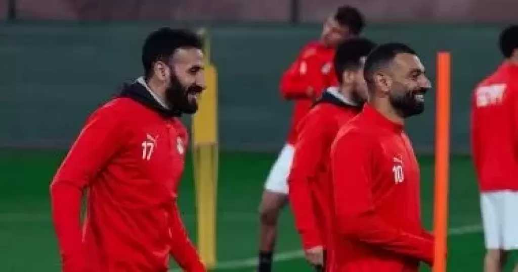 مهند لاشين يدعم صفوف الفراعنة فى التدريبات الجماعية قبل صدام كوت ديفوار