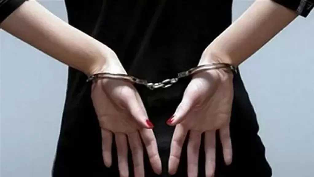 حبس سيدة حاولت تهريب ربع كيلو حشيش إلى دولة خليجية