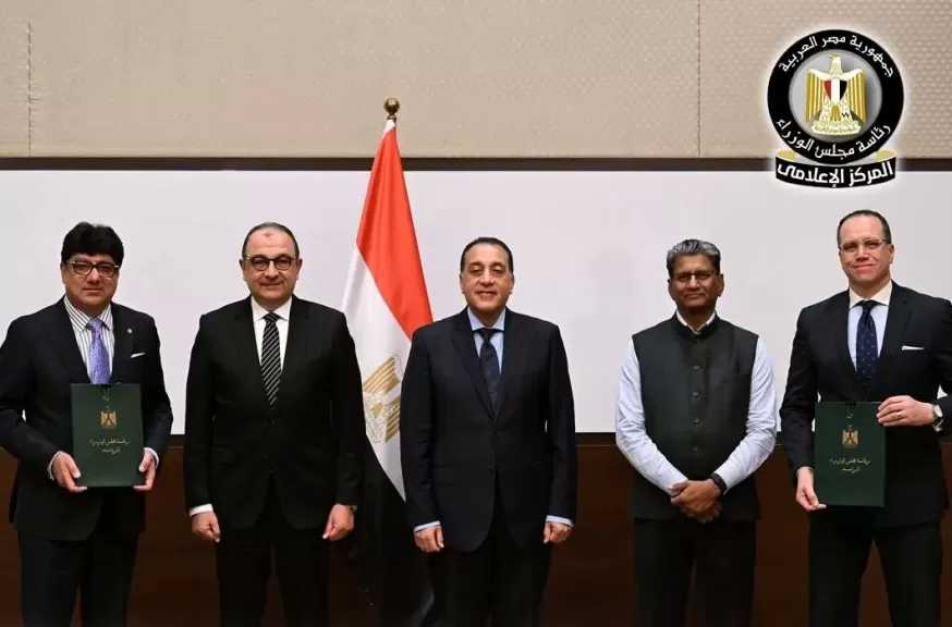 «مدبولي» يشهد مراسم توقيع عقد إدارة وتشغيل فندق الكونتيننتال التاريخي بوسط القاهرة