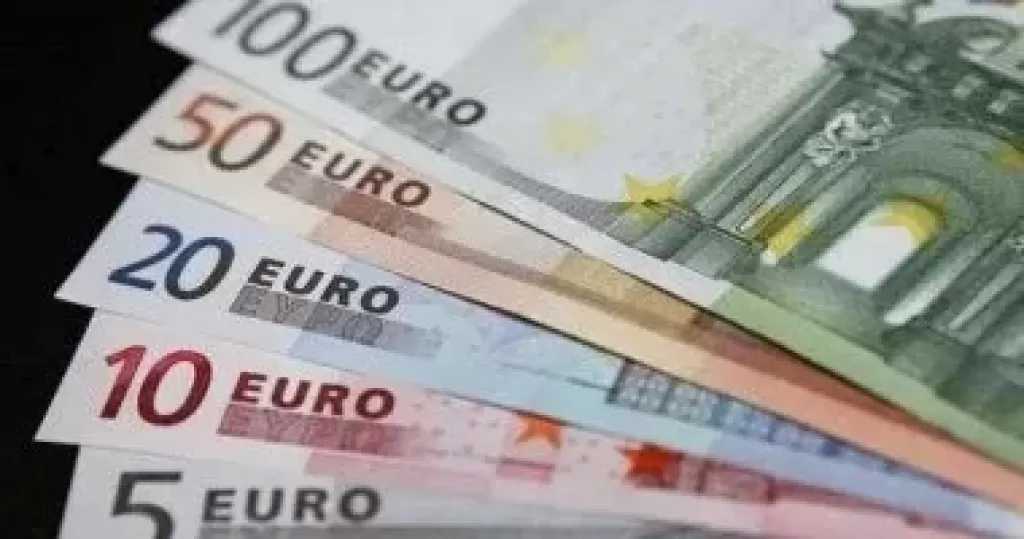 سعر اليورو فى ختام تعاملات اليوم الخميس 8 يناير 2026 بالبنوك المصرية