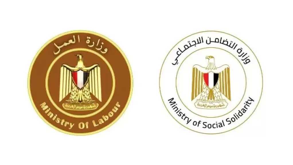 صرف مساعدات عاجلة لأسر ضحايا حادث الطريق الصحراوي بالمنيا