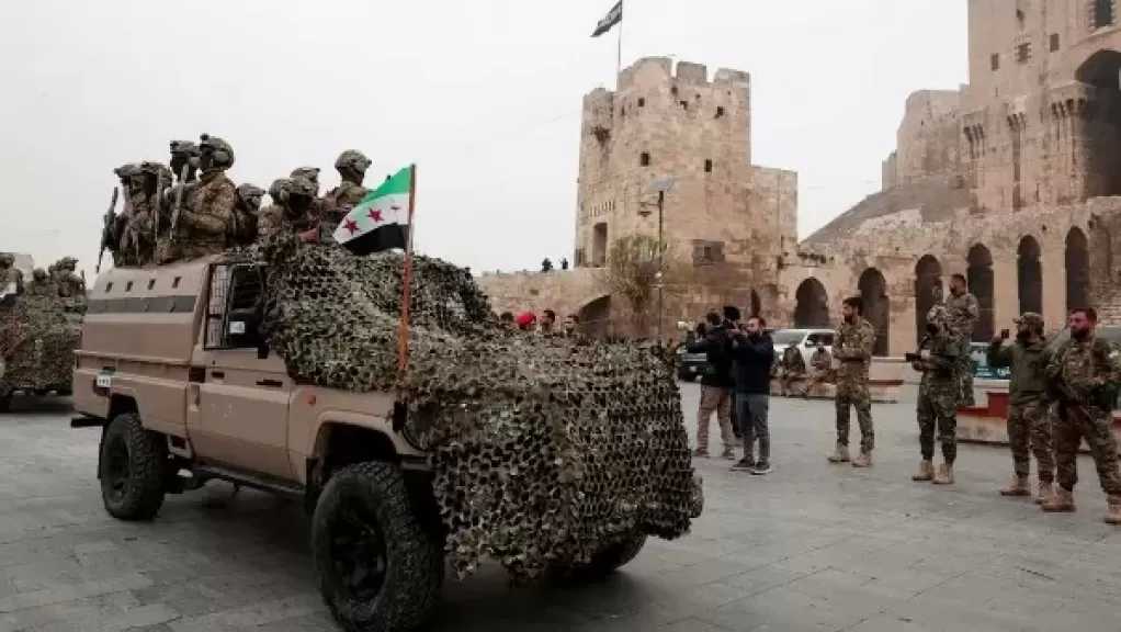 الجيش السوري يطلب من الأهالي الإبلاغ عن خلايا قسد في حلب