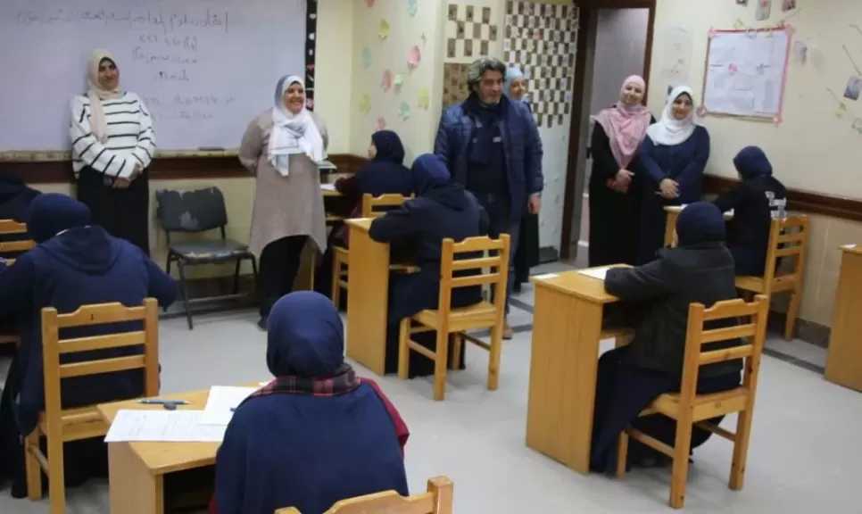 محافظ بني سويف يتابع سير أعمال امتحانات الصف الخامس بالمعهد الفني للتمريض داخل التأمين الصحي