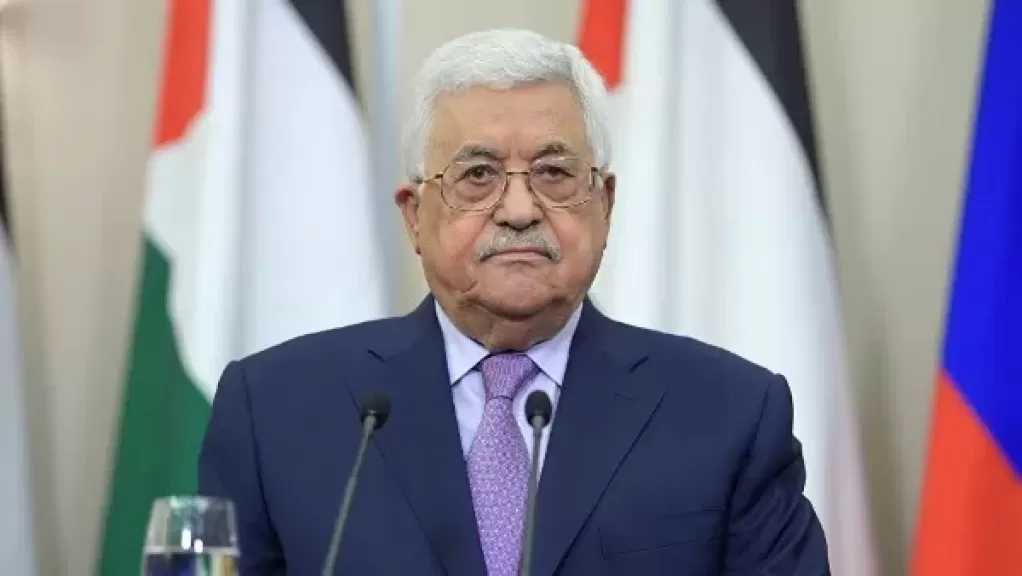 نقل الرئيس الفلسطيني محمود عباس إلى المستشفى
