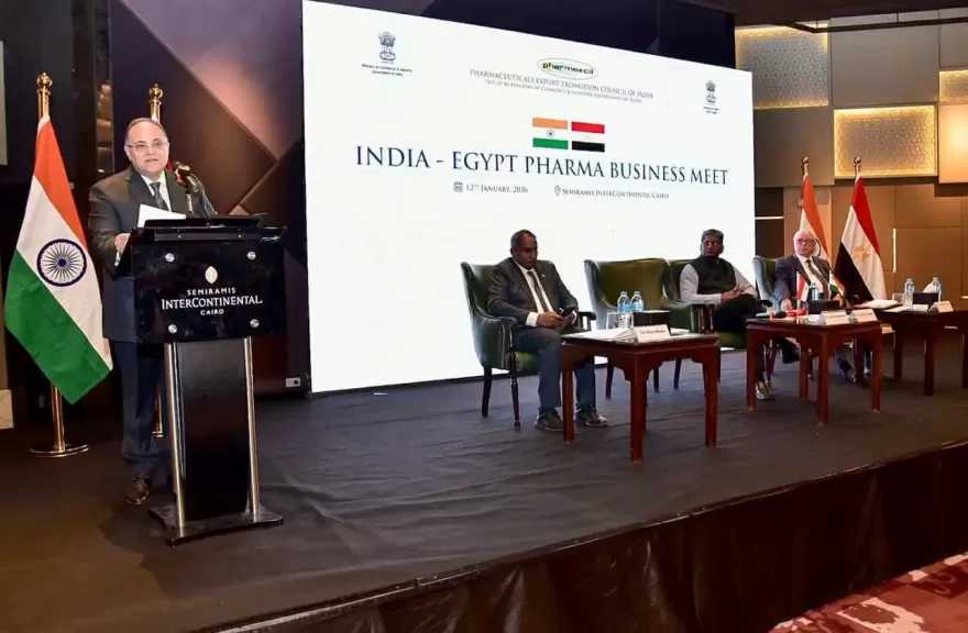 الغمراوي: السوق المصري يتمتع بفرص واعدة للاستثمار في الصناعات الدوائية ودعم توطين الإنتاج