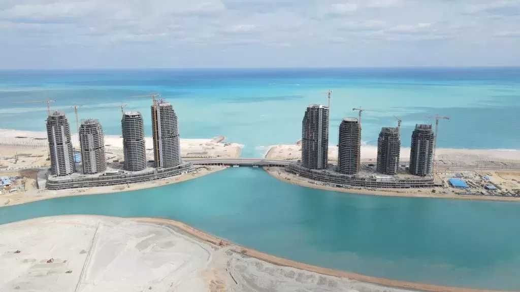 أبراج العلمين داون تاون.. نموذج متكامل للتنمية العمرانية الحديثة بمدينة العلمين الجديدة