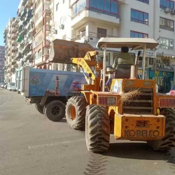 بورسعيد ترفع وتيرة النظافة بخطة عمل شاملة واستجابة فورية للشكاوى.. صور