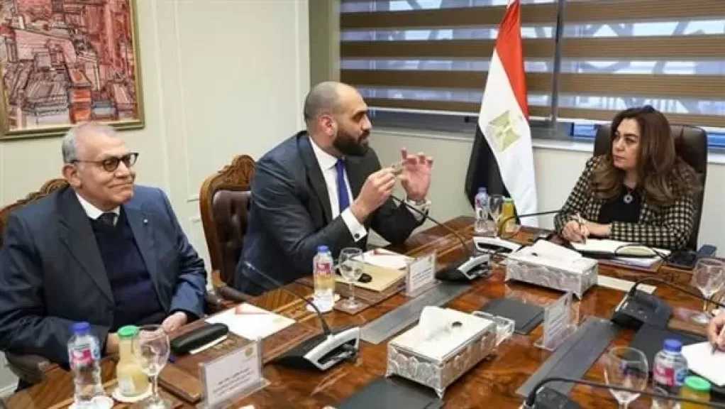وزيرة التنمية تبحث إتاحة تقديم طلبات منظومة المحال العامة على منصة مصر الرقمية