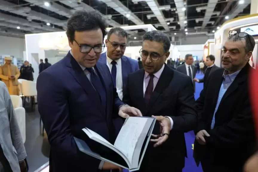 وزير الثقافة يتفقد معرض القاهرة الدولي للكتاب في دورته السابعة والخمسين ويلتقي عدداً من المشاركين