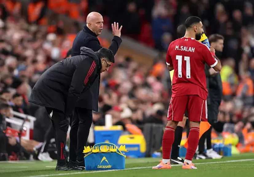سلوت يشيد بمحمد صلاح بعد عودته: احترافيته الكبيرة جعلته جاهزًا لـ90 دقيقة