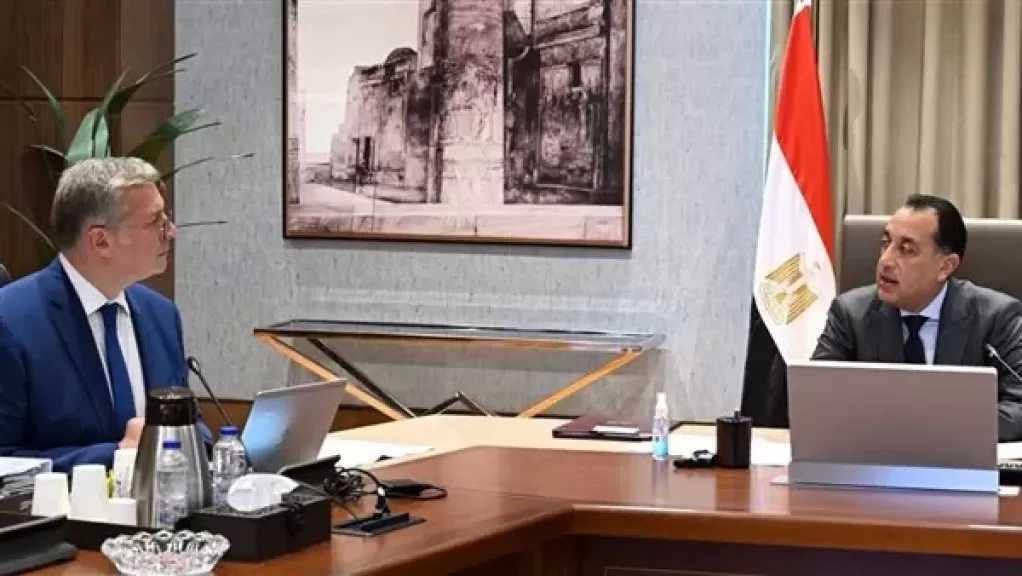 مدبولي يتابع مع وزير البترول عددًا من ملفات العمل
