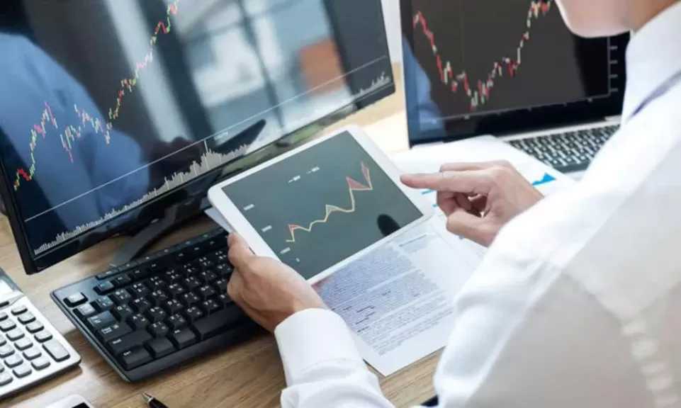 الاستعلام عن شركات التداول: دليلك لكشف المنصات الوهمية وحماية أموالك