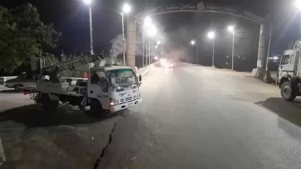 نائب محافظ السويس يتابع أعمال إنارة شوارع الأربعين وفيصل في جولة مسائية