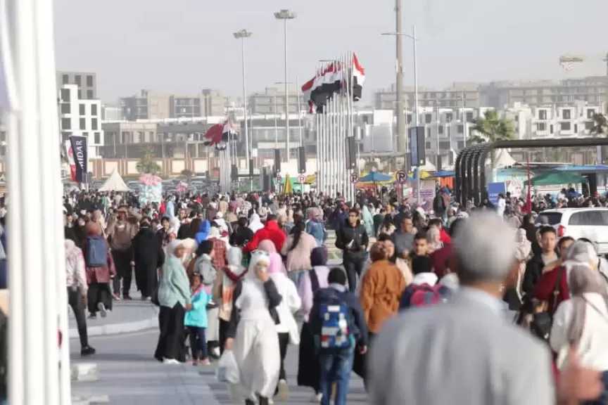 معرض القاهرة الدولي للكتاب في دورته الـ57 يتخطى المليوني زائر خلال خمسة أيام من فتح أبوابه للجمهور