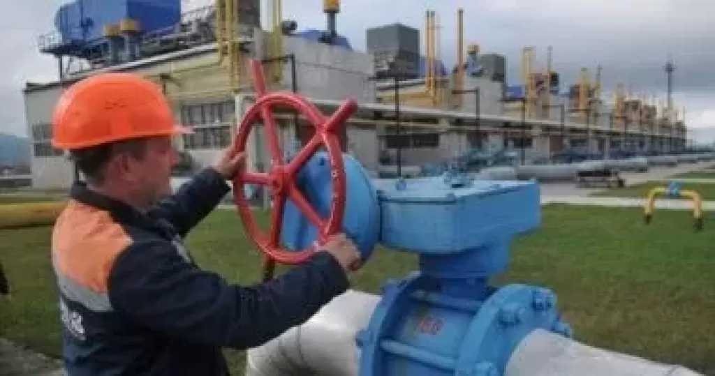 مستشار سابق بالبرلمان الأوروبي: قرار حظر الغاز الروسي قانوني رغم اعتراض المجر وسلوفاكيا