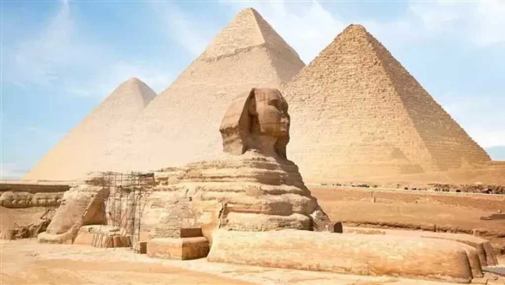 وسيم السيسي يكشف حقيقة بناء الأهرامات بالسخرة
