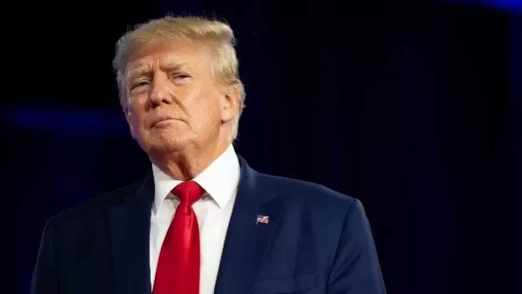 ترامب يهدد كندا بفرض تعريفة جمركية 50% على الطائرات المباعة لأمريكا