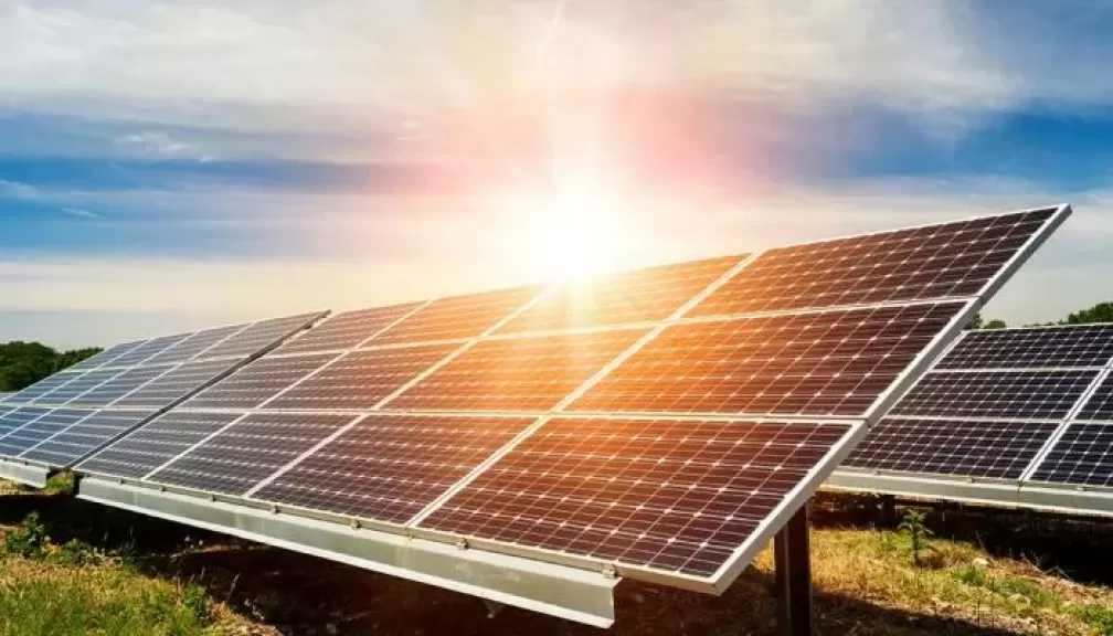 مشروعات طاقة شمسية بقدرة 20.5 ميجاوات تدعم مزيج الطاقة المستدام في مصر| إنفوجراف