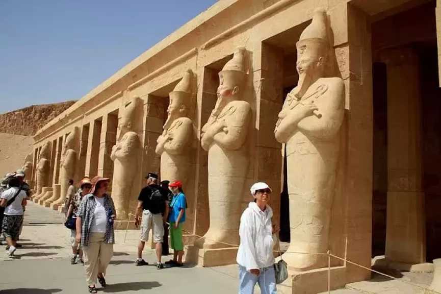 معلومات الوزراء: منظمة السياحة العالمية تسجل 1.52 مليار سائح دولي في عام 2025