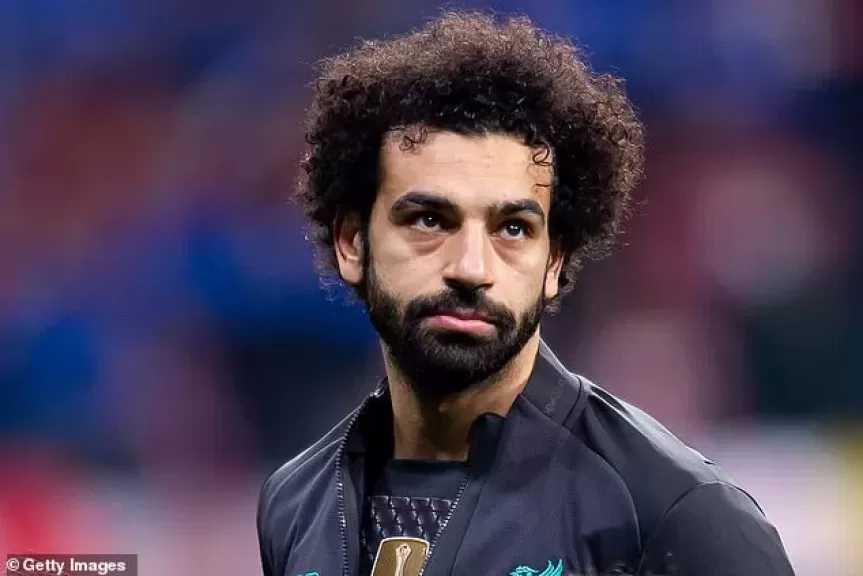 أزمة بنزيما تُعيد محمد صلاح إلى دائرة اهتمامات اتحاد جدة