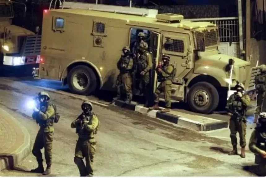 الاحتلال يشق طريقا استيطانيا شمال رام الله ويسيطر على أراضي فلسطينيين