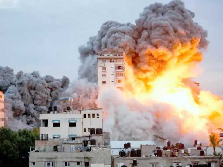 خروقات جديدة.. قصف جوي ومدفعي إسرائيلي على مناطق متفرقة في غزة