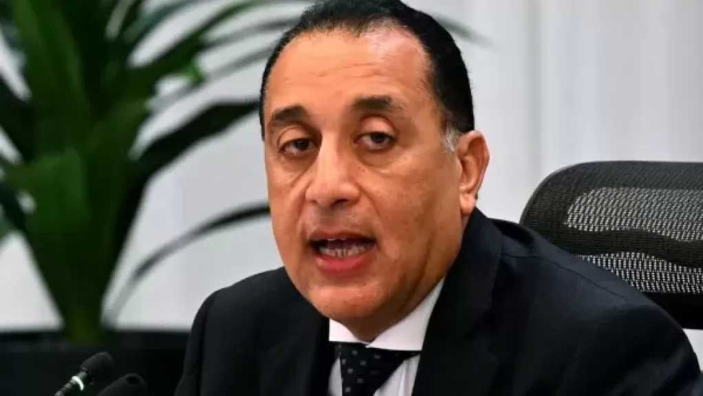 مدحت نافع: تعديلات كبيرة مرتقبة بالمجموعة الوزارية الخدمية.. ونحتاج لدمج بعض الوزارات