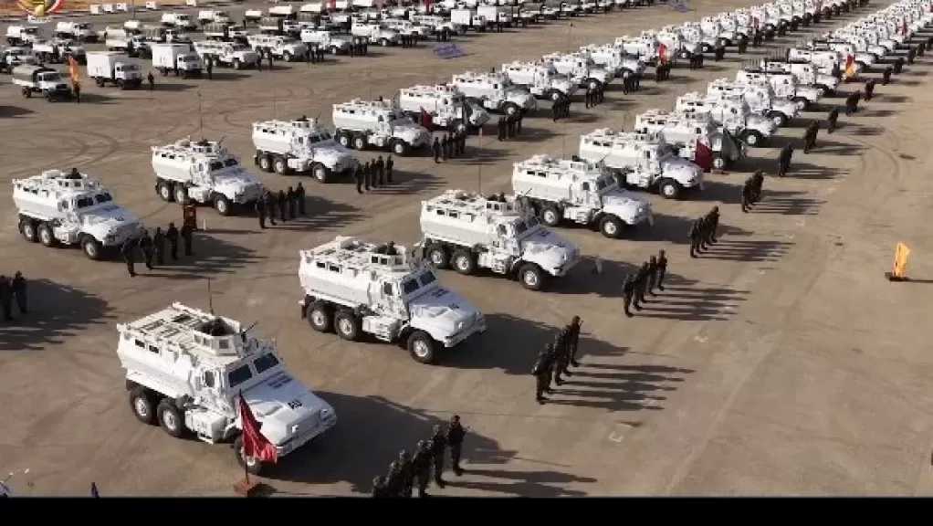 رئيس الصومال ووزير الدفاع يشهدان اصطفاف القوات المصرية قبل مغادرتها للصومال