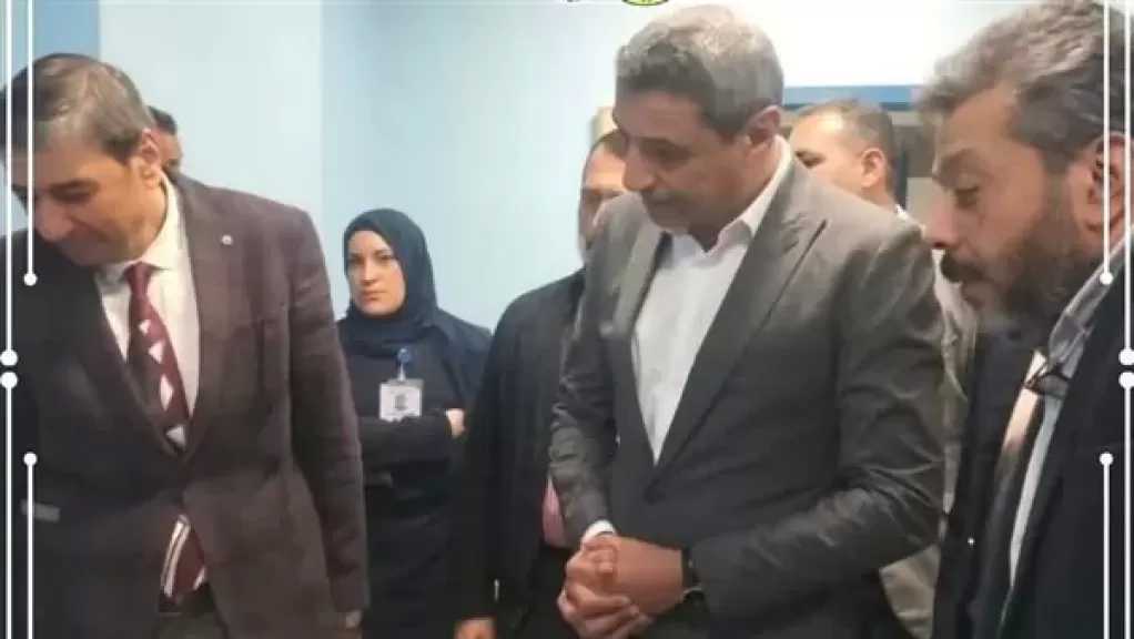محافظ السويس يطمئن على مصابي حادث الصحراوي بمستشفى العاشر الجامعي